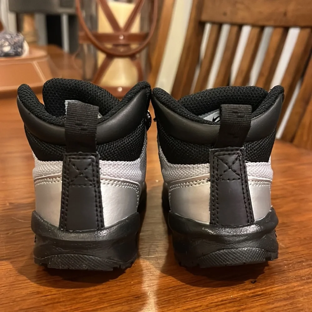 Nike Manoa LTH TD Boots silver black Toddlers Boys Girls 472650 020 Size 5C sz 5